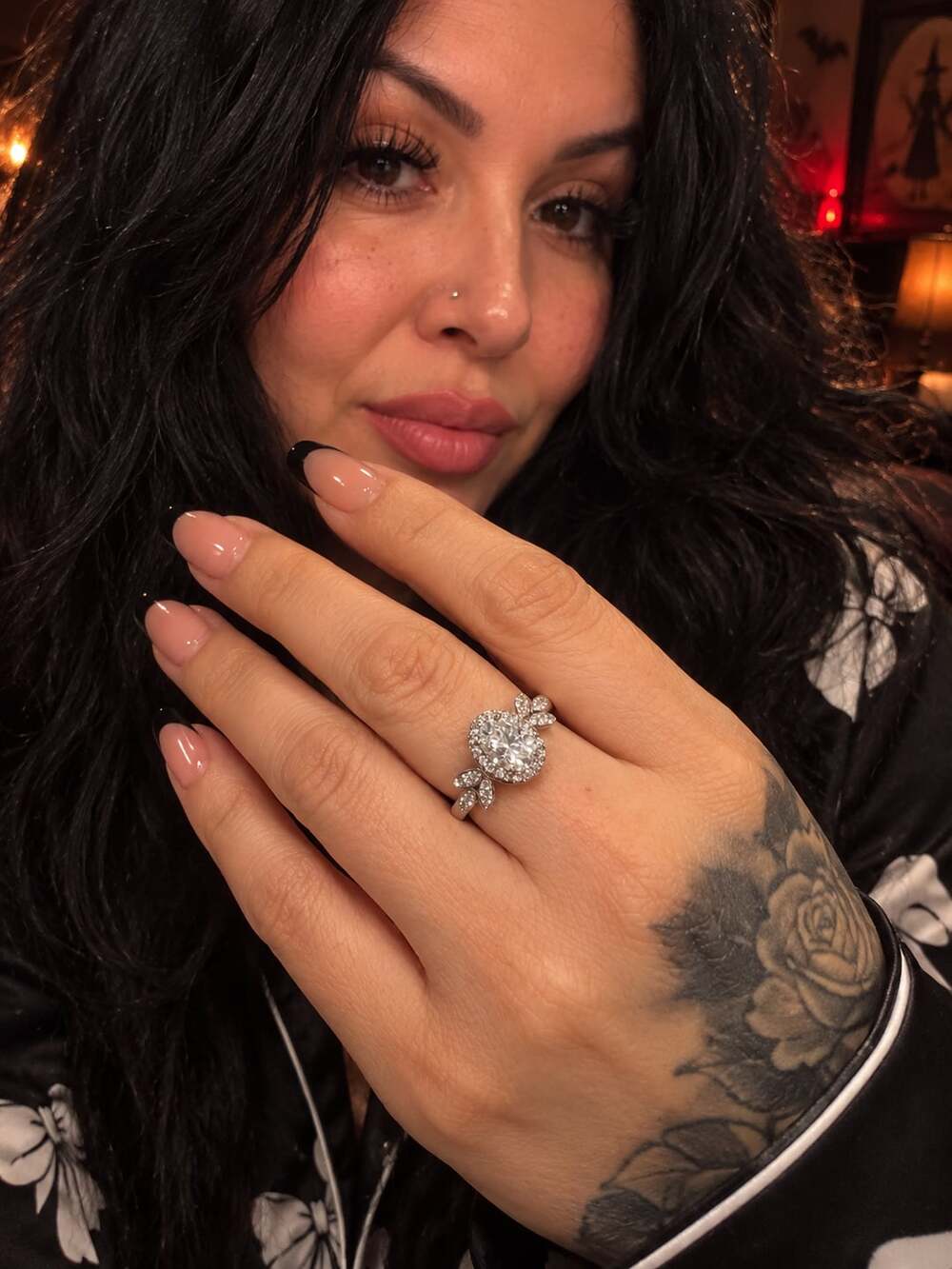 Oval Brilliant-Cut Moissanite Halo Ring with Pavé Leaf/Vine Accents 1 ct. BNWT